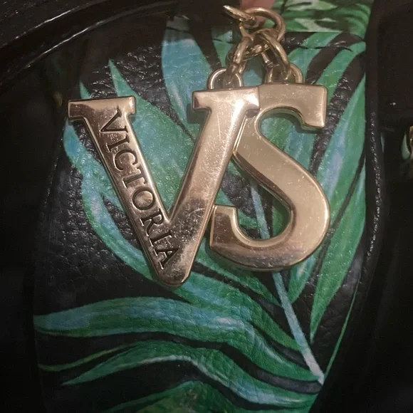 Victoria's Secret Tropic Oval City Belt Bag Fanny Pack - Picture 3 of 3